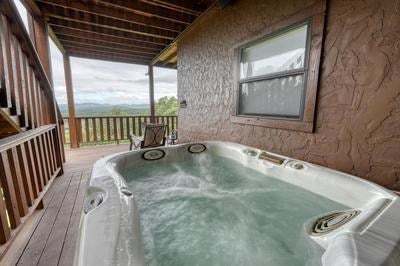 Murphy, North Carolina, 28906, United States, 3 Bedrooms Bedrooms, ,3 BathroomsBathrooms,Residential,For Sale,1917249