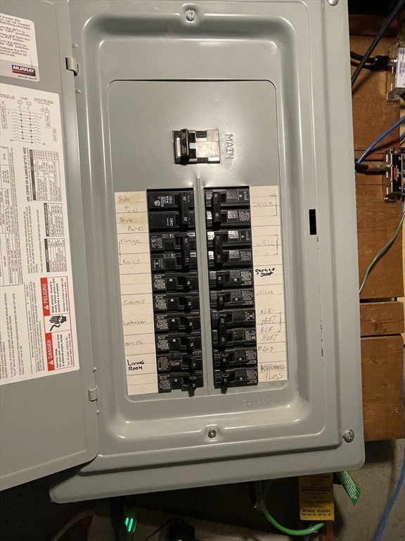 Grafton, Massachusetts, 01519, United States, 3 Bedrooms Bedrooms, ,1 BathroomBathrooms,Residential,For Sale,1982676