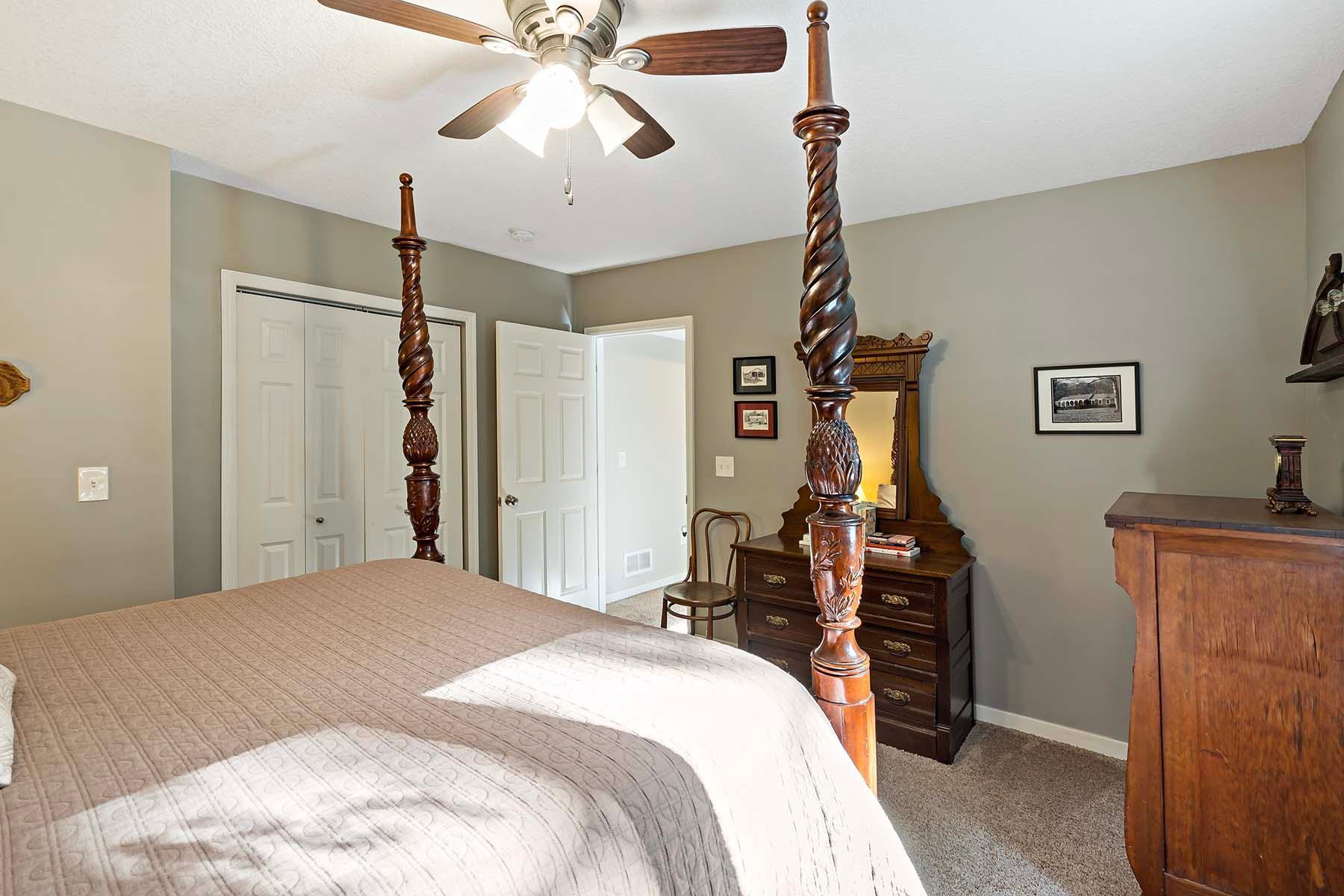 Burnsville, Minnesota, 55306, United States, 5 Bedrooms Bedrooms, ,3 BathroomsBathrooms,Residential,For Sale,1924663