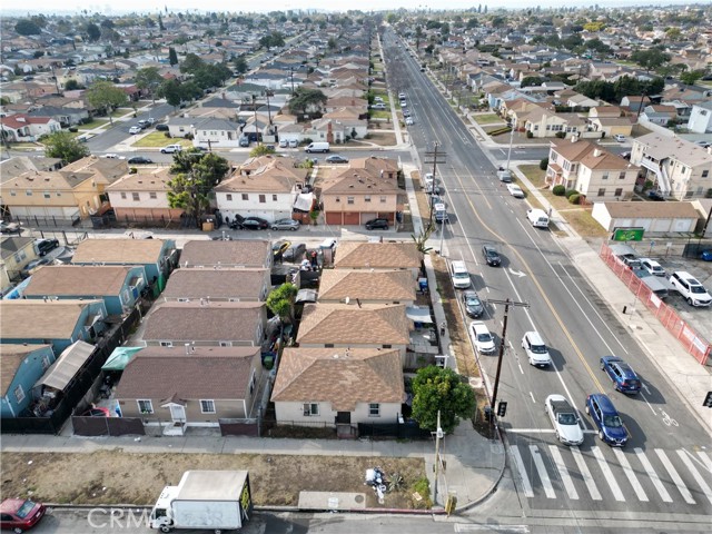 Los Angeles, California, 90047, United States, 8 Bedrooms Bedrooms, ,Residential,For Sale,1865127
