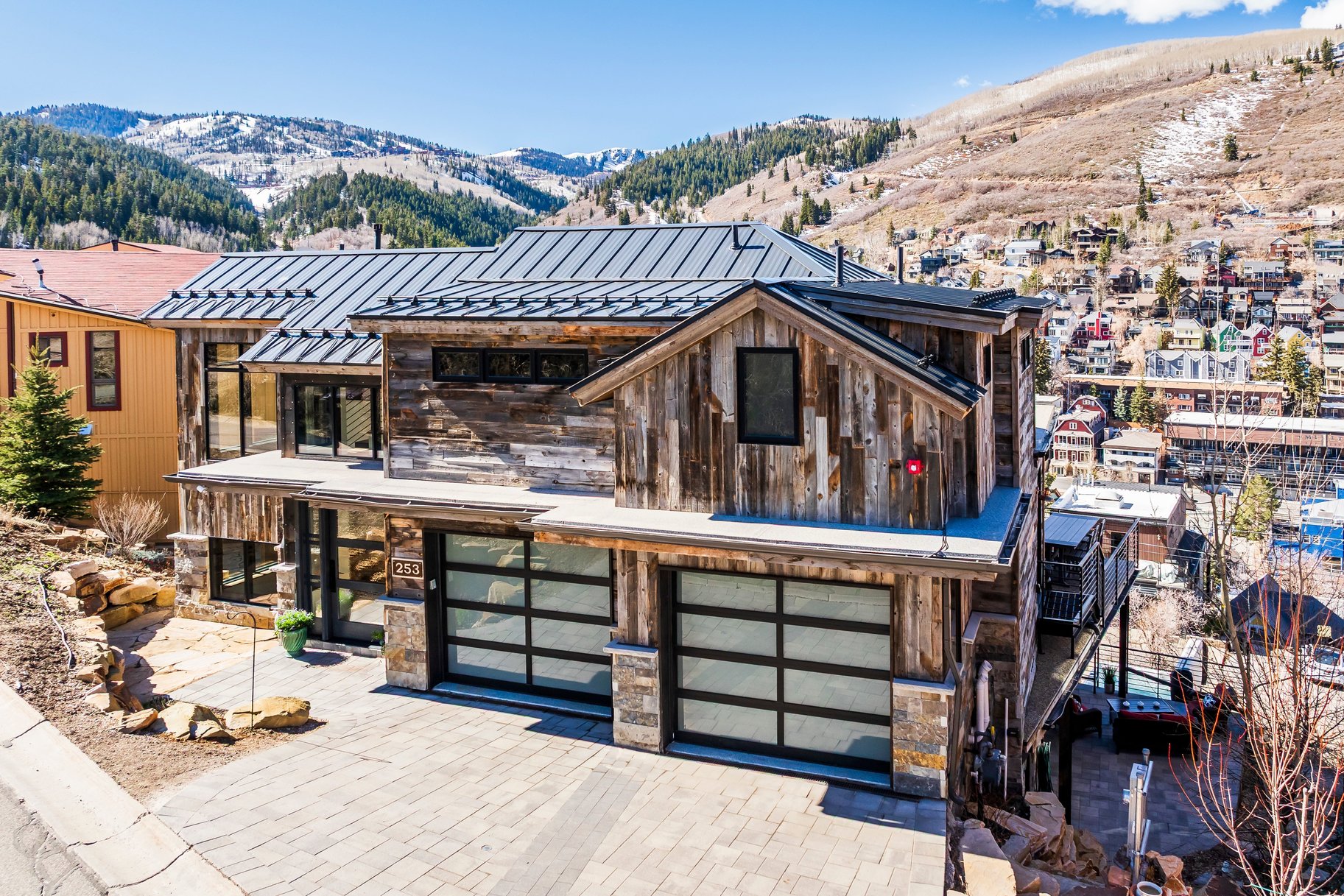  Mountain Modern Masterpiece with Sweeping Old Town and Ski Area Views - 物件實景