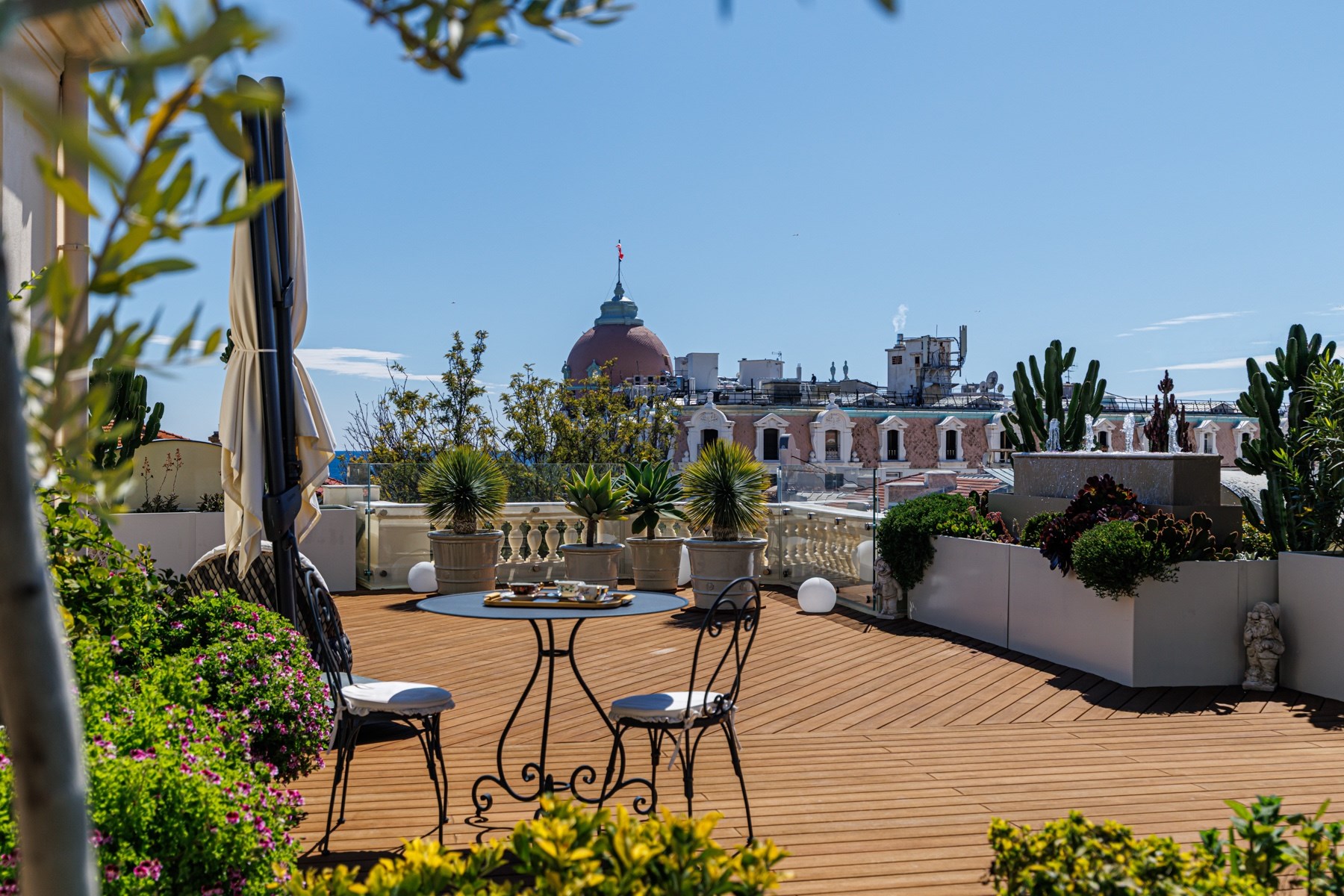  New Exclusive Listing – Exceptional Penthouse next to the sea in Nice, Carré d’… - 物件實景