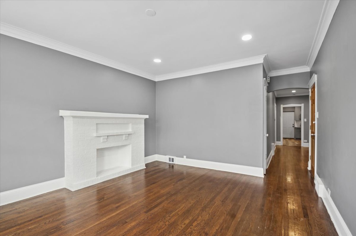 Chicago, Illinois, 60639, United States, 6 Bedrooms Bedrooms, ,Residential,For Sale,1974206