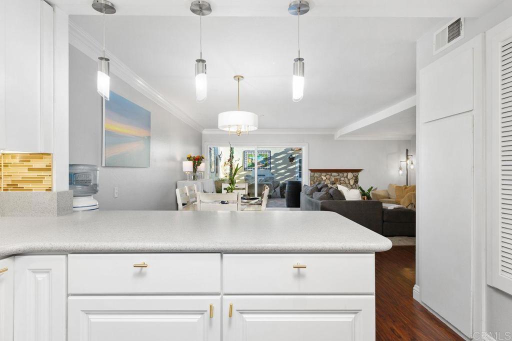 Vista, California, 92084, United States, 2 Bedrooms Bedrooms, ,3 BathroomsBathrooms,Residential,For Sale,1987849