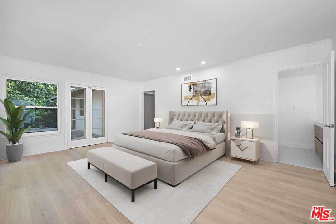 Los Angeles, California, 90046, United States, 3 Bedrooms Bedrooms, ,3 BathroomsBathrooms,Residential,For Sale,1838639