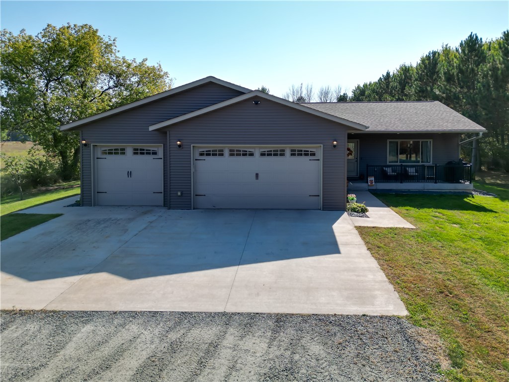 Cadott, Wisconsin, 54727, United States, 4 Bedrooms Bedrooms, ,2 BathroomsBathrooms,Residential,For Sale,1961468