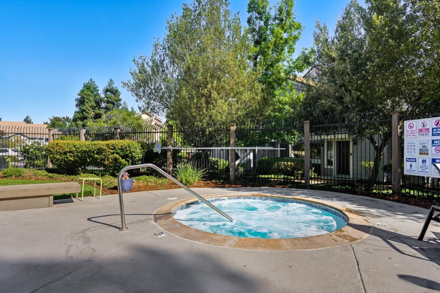 San Jose, California, 95121, United States, 2 Bedrooms Bedrooms, ,2 BathroomsBathrooms,Residential,For Sale,1950993