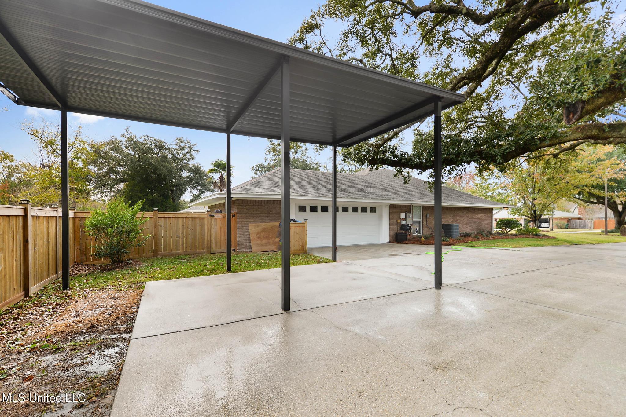 Gulfport, Mississippi, 39507, United States, 4 Bedrooms Bedrooms, ,2 BathroomsBathrooms,Residential,For Sale,2002135