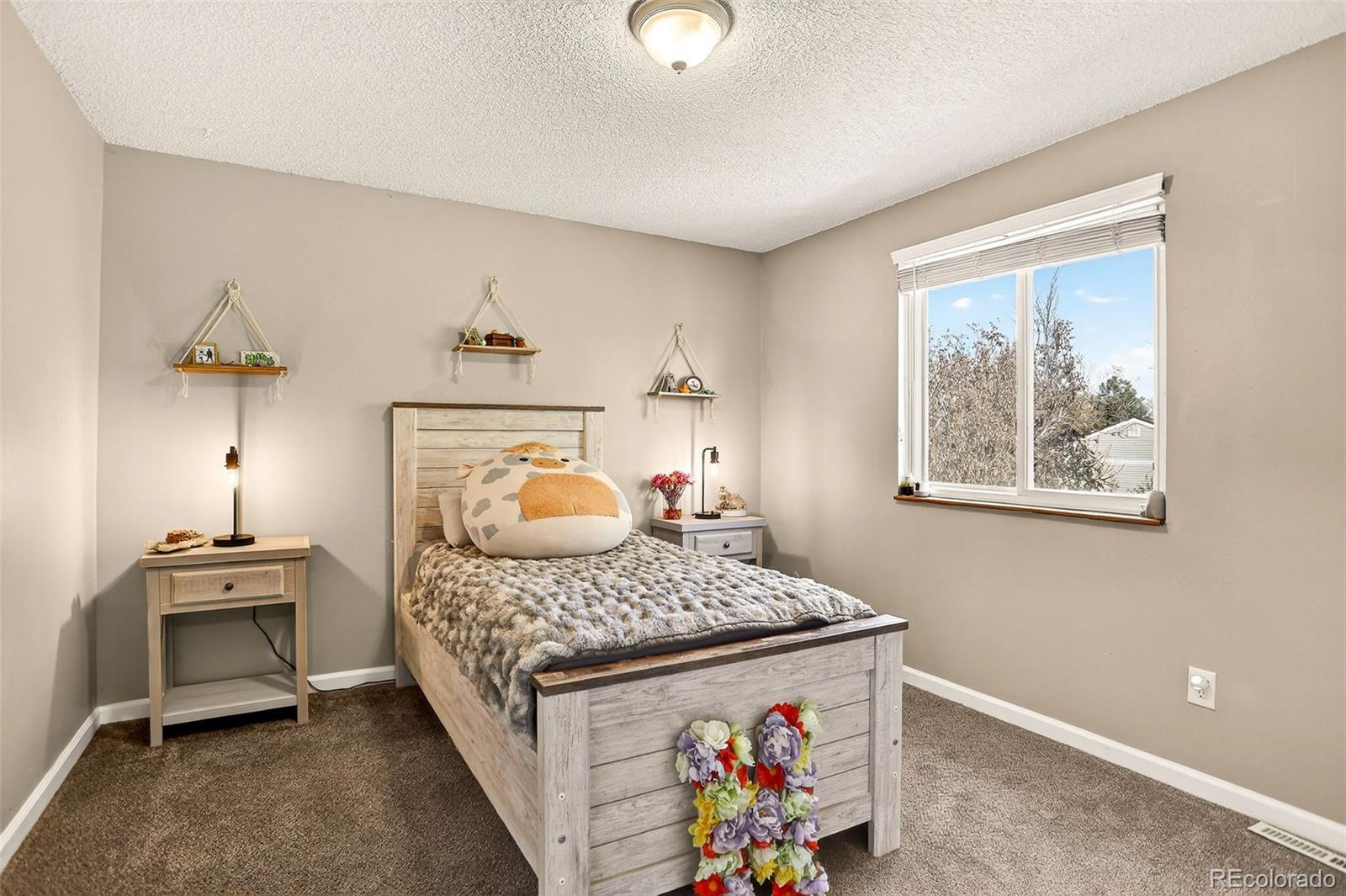 Centennial, Colorado, 80015, United States, 4 Bedrooms Bedrooms, ,2 BathroomsBathrooms,Residential,For Sale,1988993