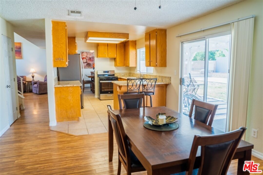 Palmdale, California, 93550, United States, 3 Bedrooms Bedrooms, ,3 BathroomsBathrooms,Residential,For Sale,1994563