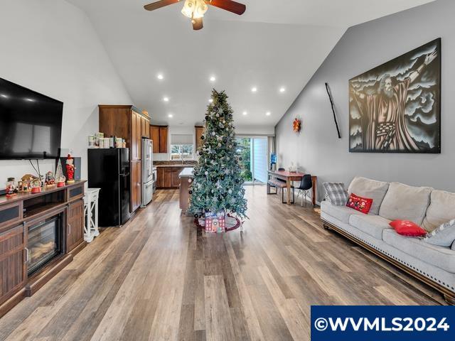 566 11th St N, Aumsville, Oregon, 97325, United States, 4 Bedrooms Bedrooms, ,2 BathroomsBathrooms,Residential,For Sale,566 11th St N,1668469