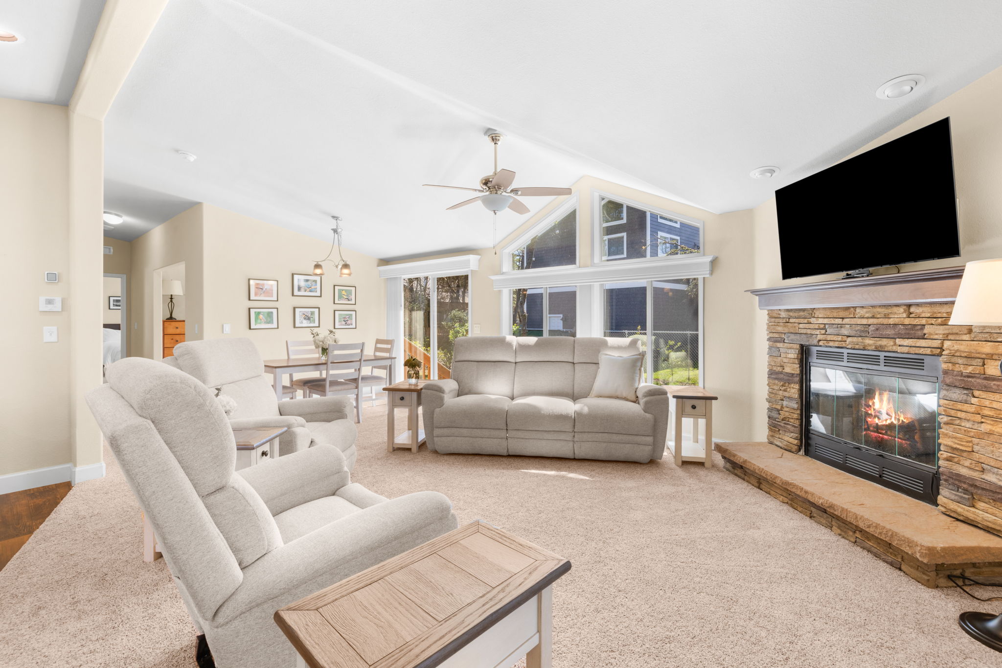 Cloverdale, Oregon, 97135, United States, 2 Bedrooms Bedrooms, ,2 BathroomsBathrooms,Residential,For Sale,1983657