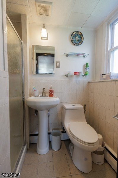 Linden City, New Jersey, 07036-3639, United States, 3 Bedrooms Bedrooms, ,3 BathroomsBathrooms,Residential,For Sale,1973750