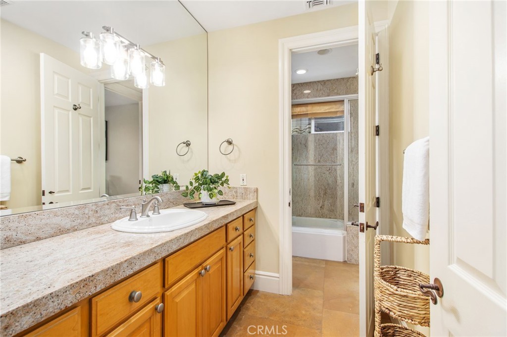 San Diego, California, 92107, United States, 6 Bedrooms Bedrooms, ,5 BathroomsBathrooms,Residential,For Sale,1843009