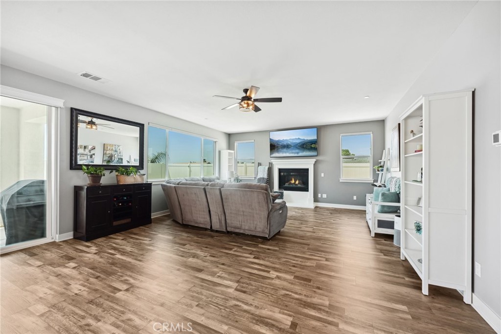 Yucaipa, California, 92399, United States, 4 Bedrooms Bedrooms, ,4 BathroomsBathrooms,Residential,For Sale,1847637