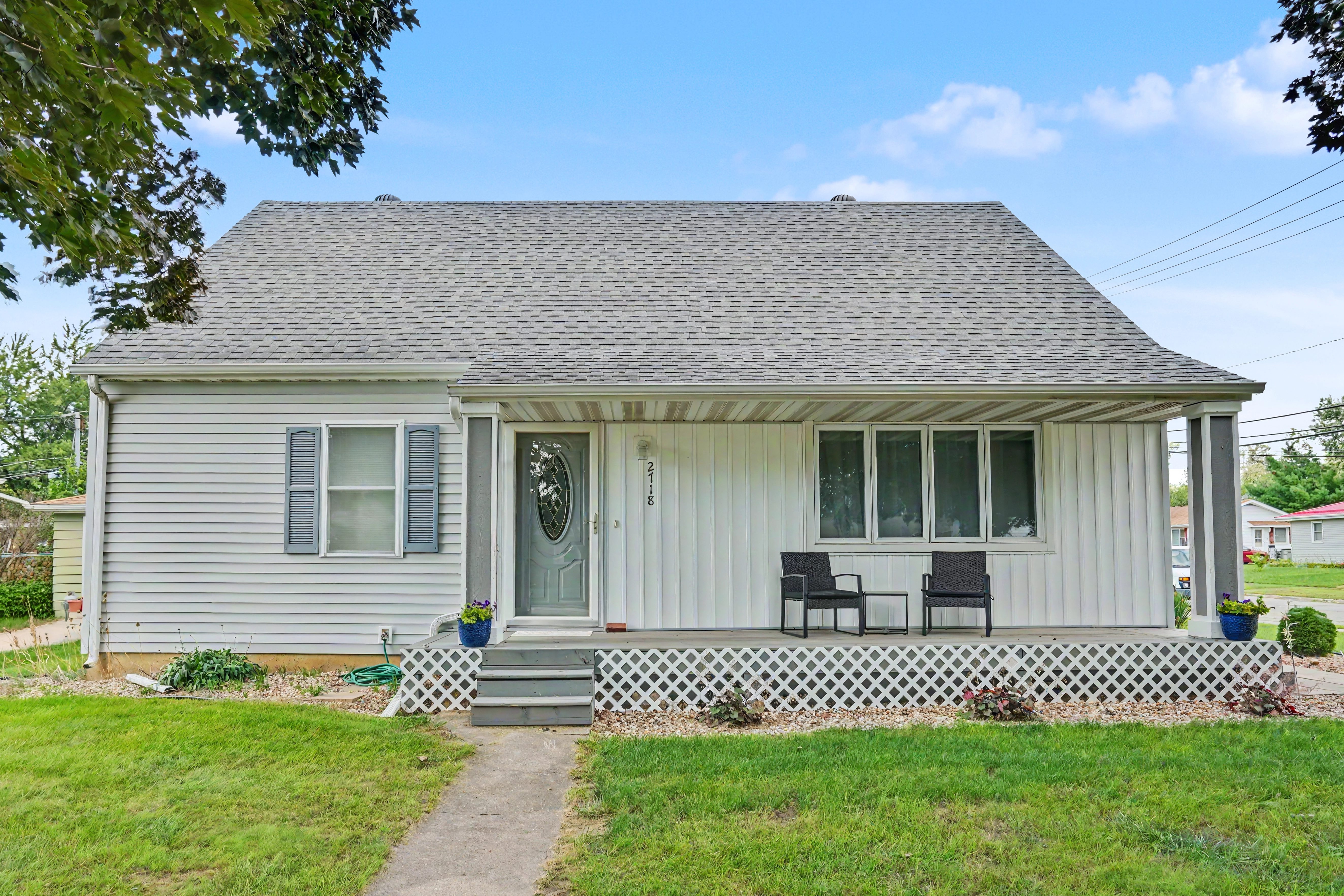 E Ave, Cedar Rapids, IA 52405