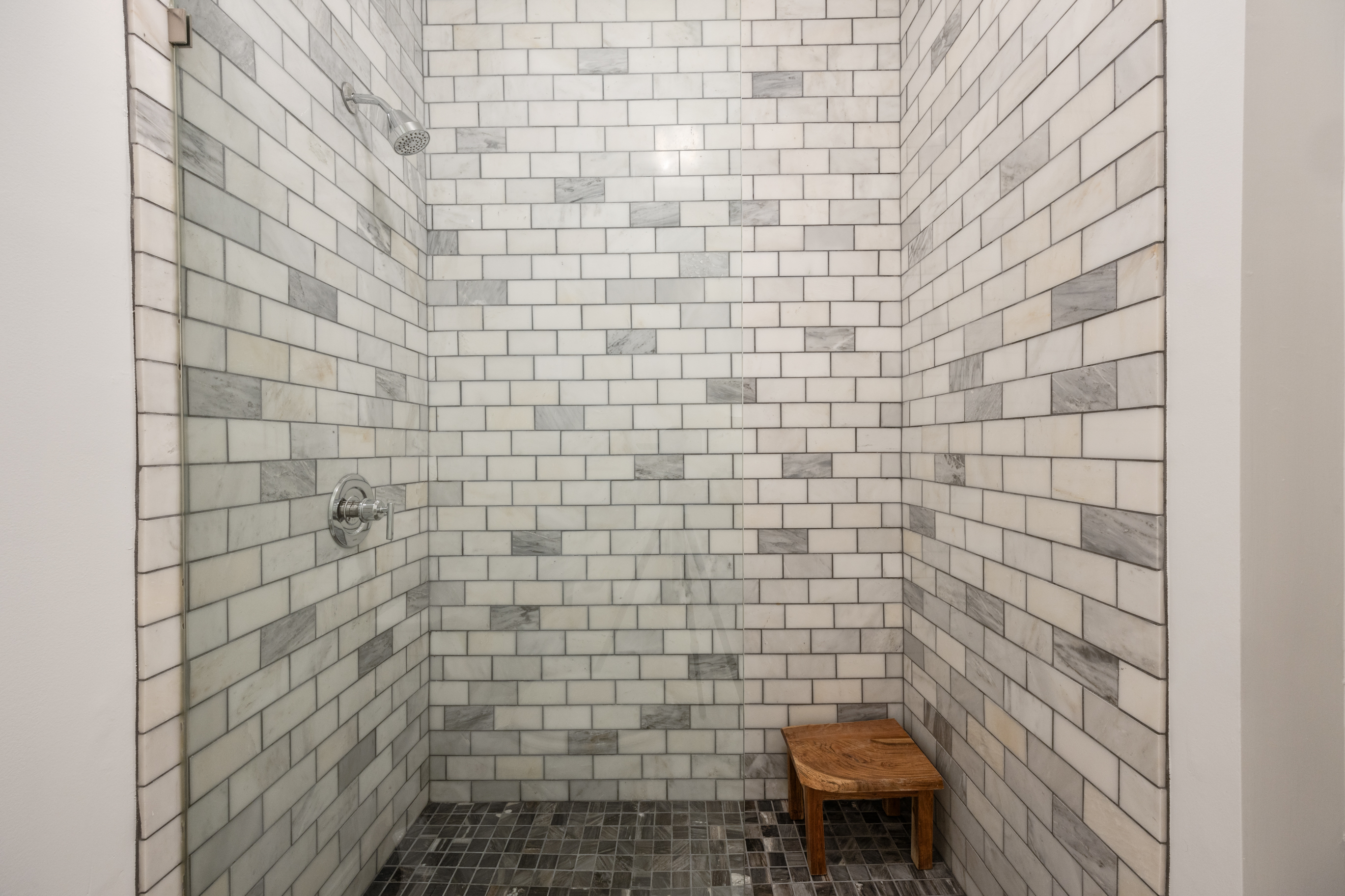  Impeccably Maintained Home in an Exclusive Gated Enclave - 物件實景