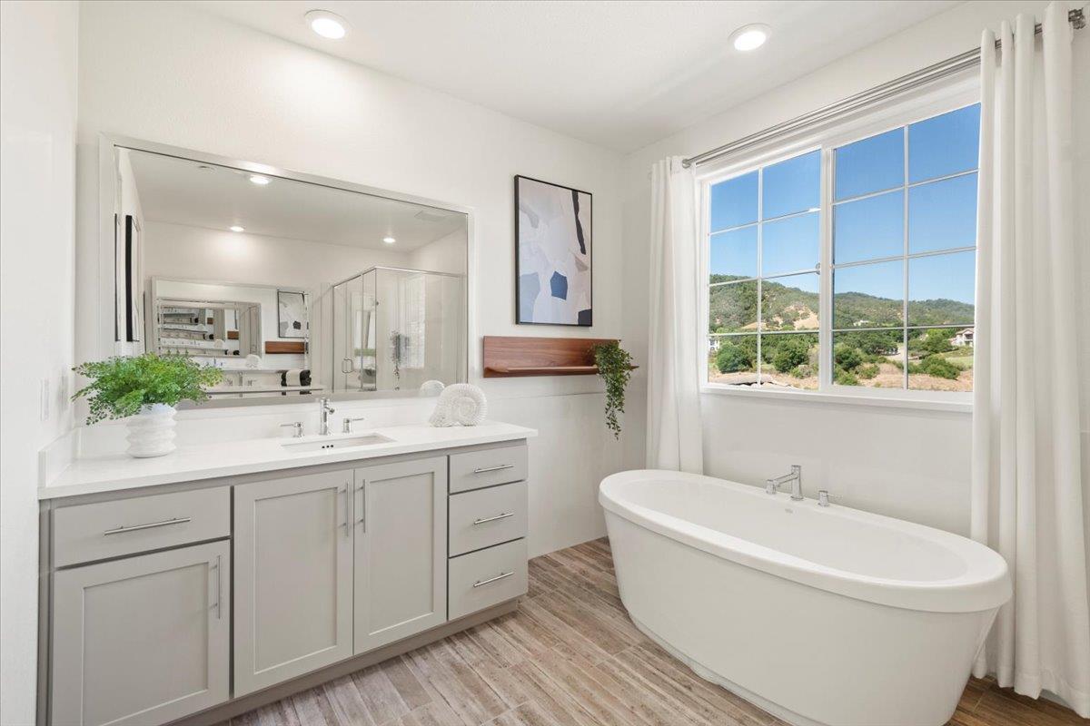 Gilroy, California, 95020, United States, 4 Bedrooms Bedrooms, ,3 BathroomsBathrooms,Residential,For Sale,1907628