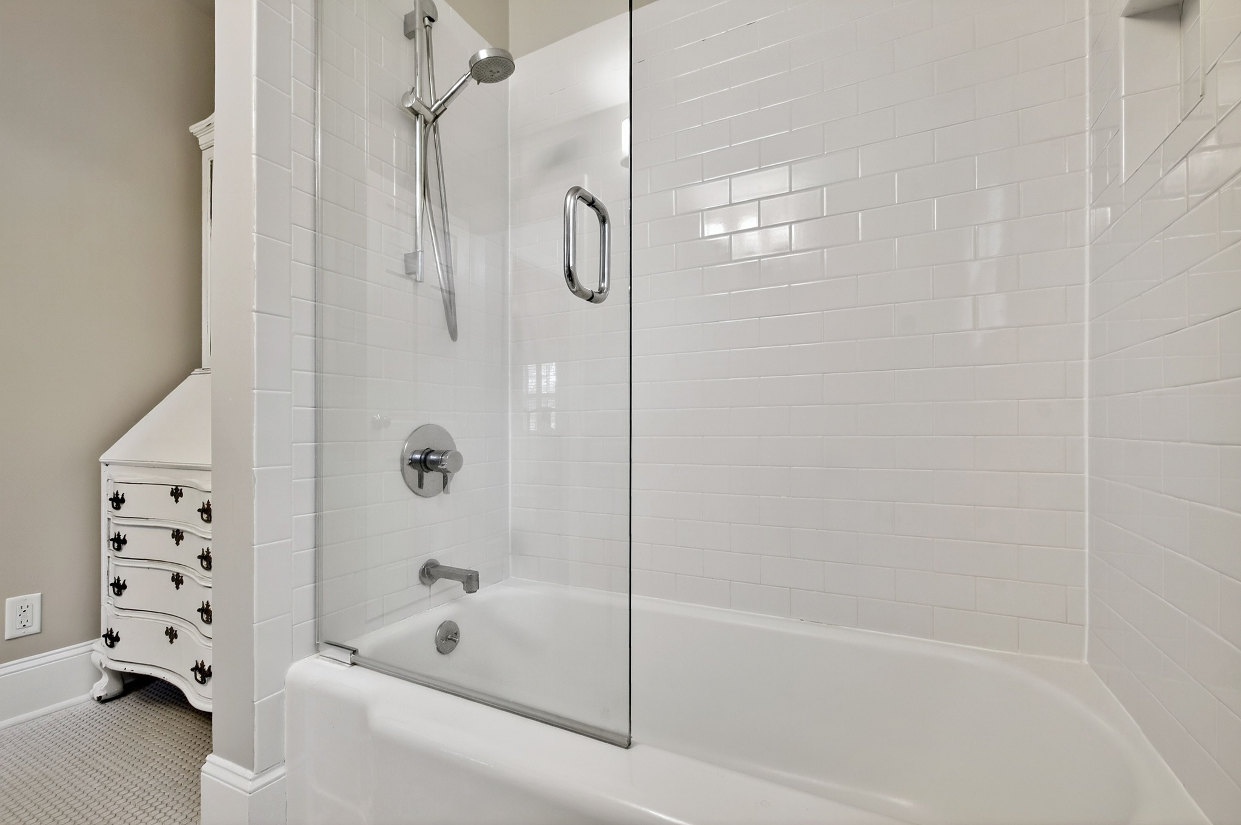  2507 Sanderson Drive, Raleigh, NC 27608 - 物件實景