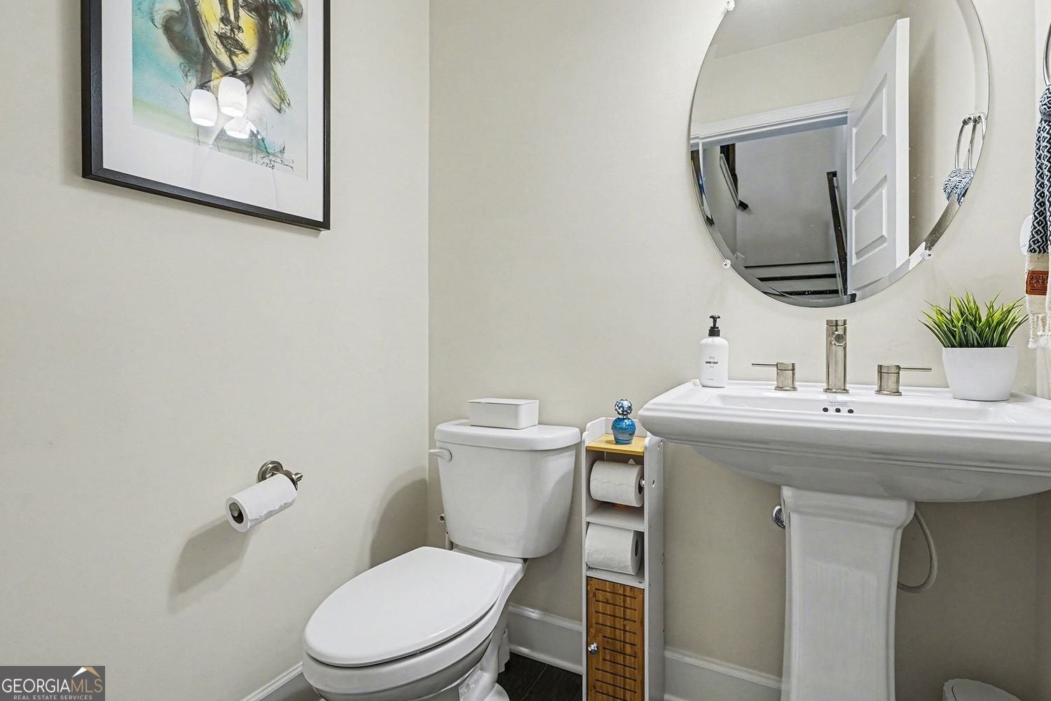 Smyrna, Georgia, 30080, United States, 4 Bedrooms Bedrooms, ,5 BathroomsBathrooms,Residential,For Sale,2013139