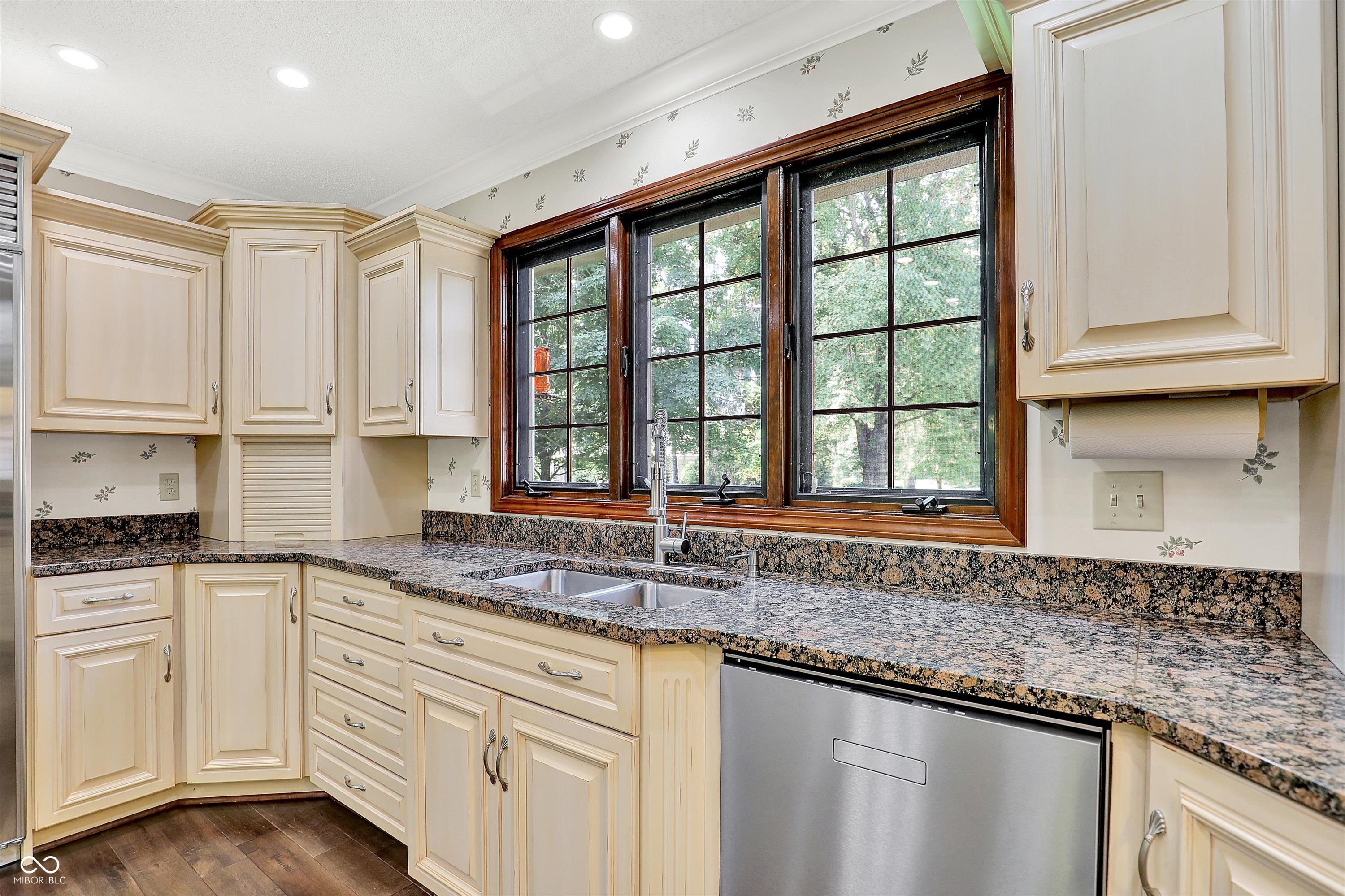 Indianapolis, Indiana, 46260, United States, 4 Bedrooms Bedrooms, ,6 BathroomsBathrooms,Residential,For Sale,1976230