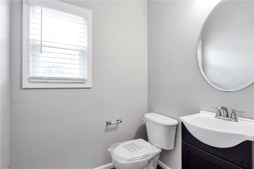 Canton, Georgia, 30115, United States, 5 Bedrooms Bedrooms, ,4 BathroomsBathrooms,Residential,For Sale,1882662