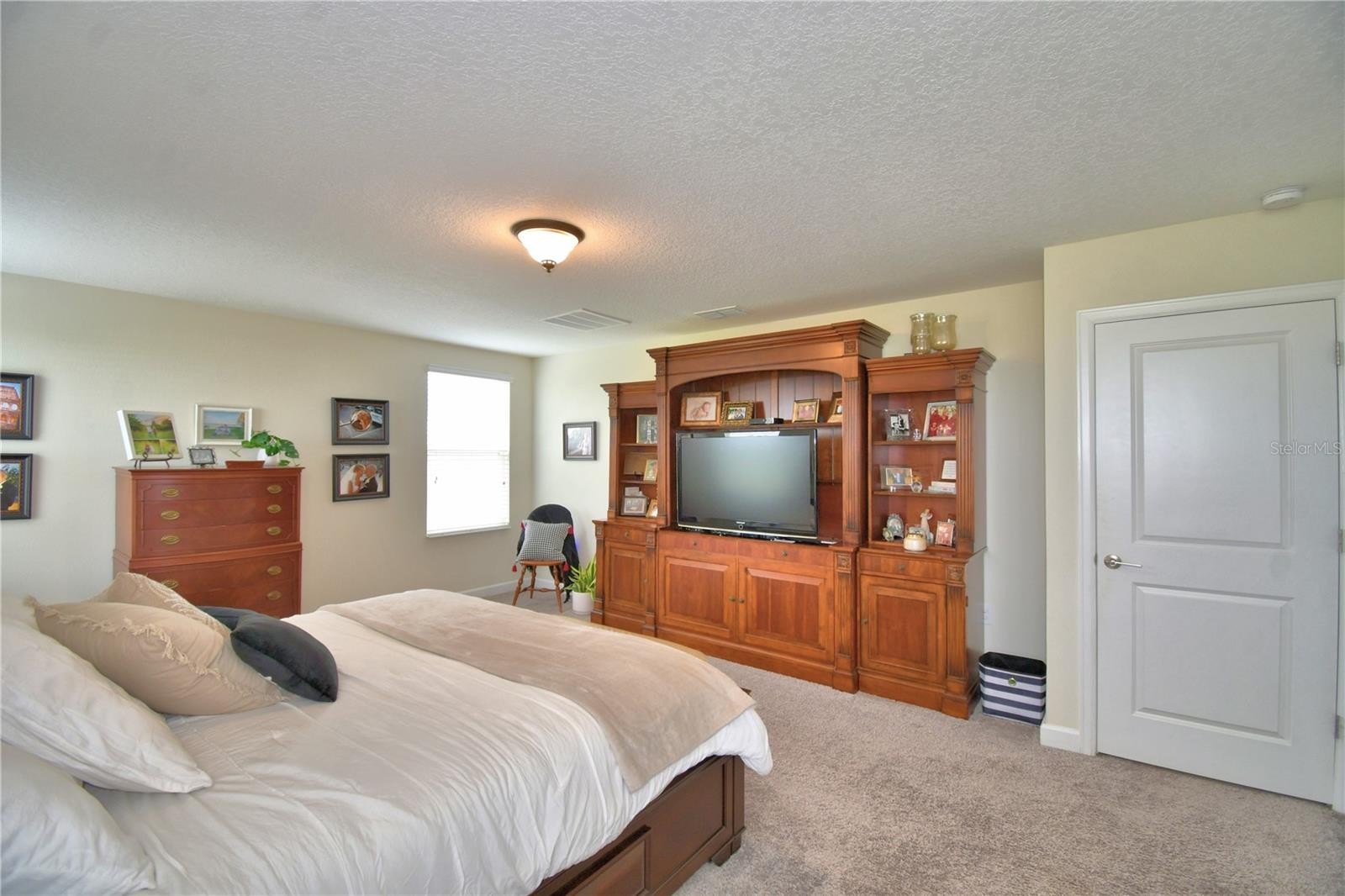 DAVENPORT, Florida, 33896, United States, 5 Bedrooms Bedrooms, ,3 BathroomsBathrooms,Residential,For Sale,1878806