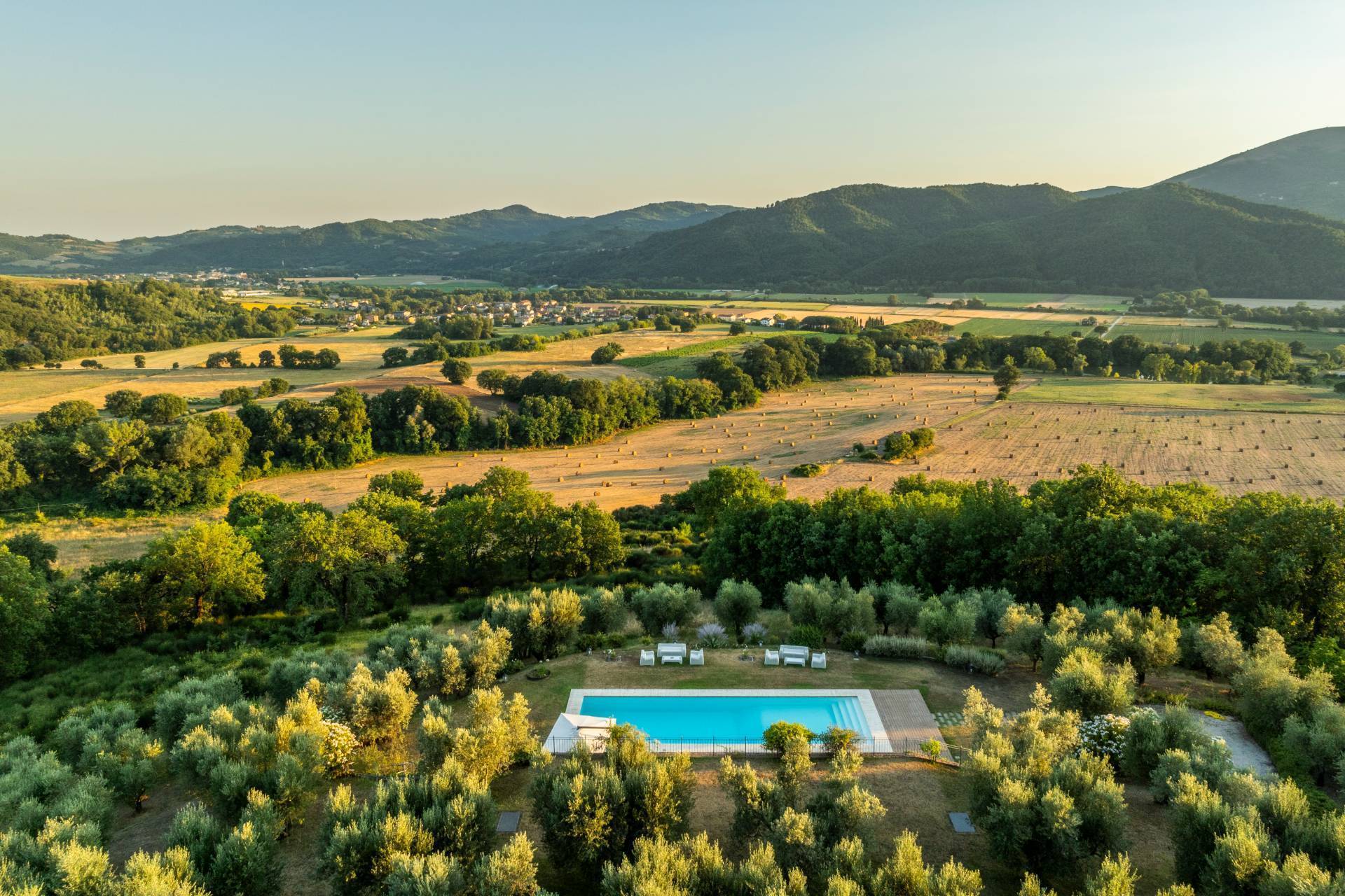 Perugia, Perugia, 06100, IT, 4 Bedrooms Bedrooms, ,5 BathroomsBathrooms,Residential,For Sale,1730390