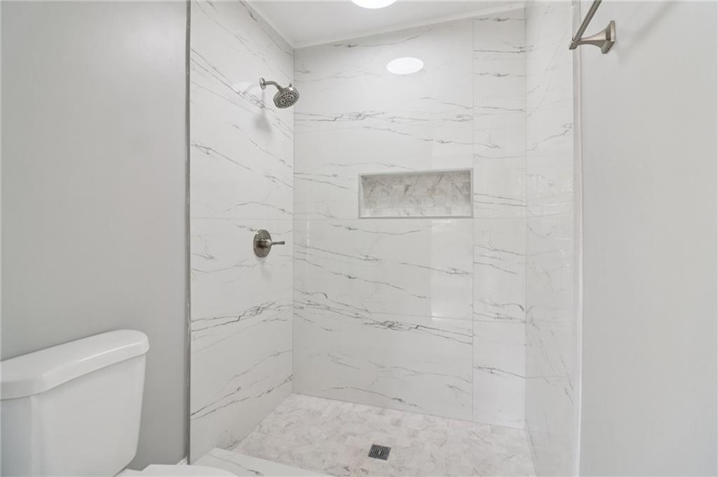 Smyrna, Georgia, 30082, United States, 6 Bedrooms Bedrooms, ,3 BathroomsBathrooms,Residential,For Sale,2002854