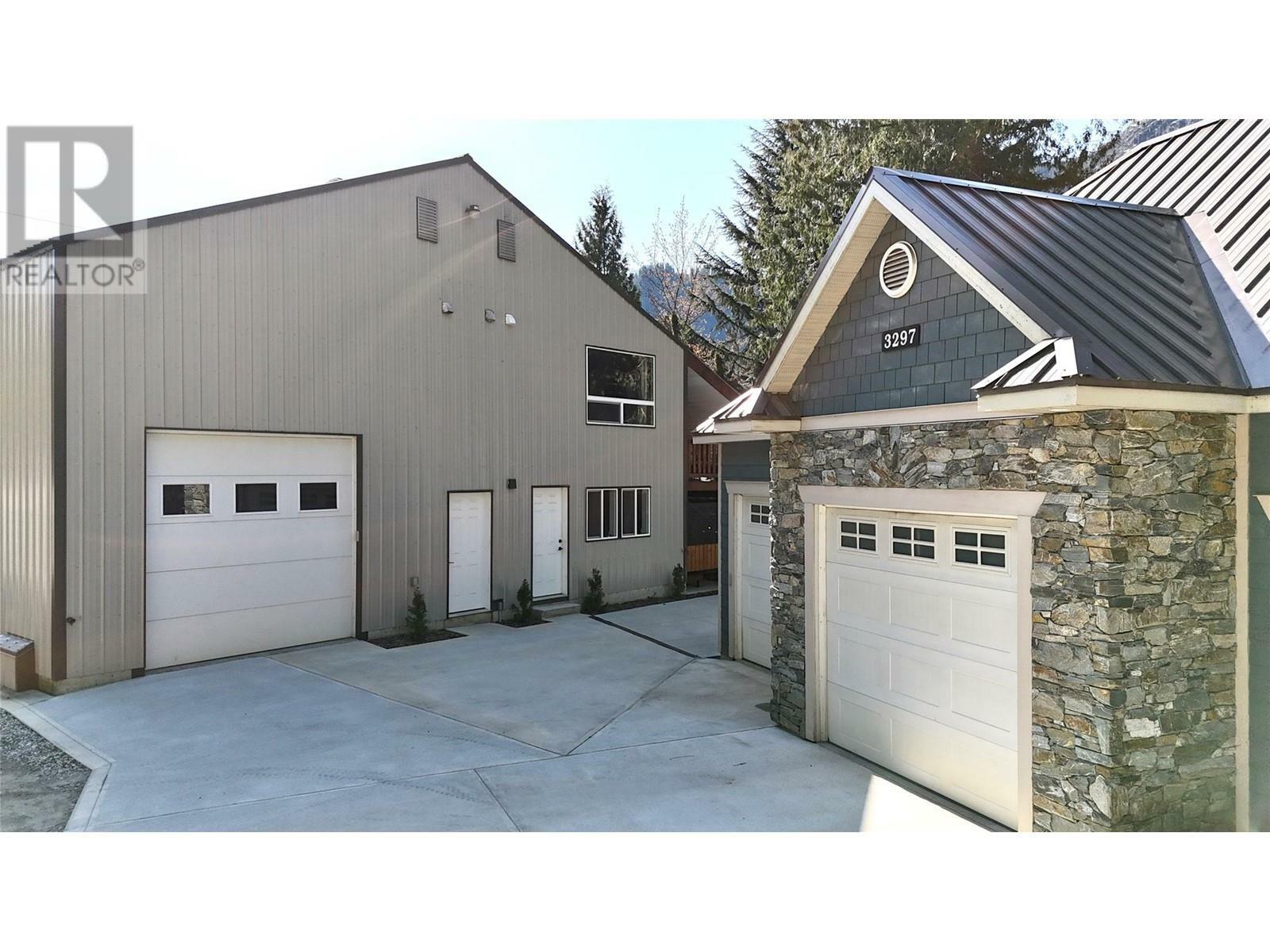 REVELSTOKE, British Columbia, V0E 2S0, CA, 4 Bedrooms Bedrooms, ,3 BathroomsBathrooms,Residential,For Sale,1838375