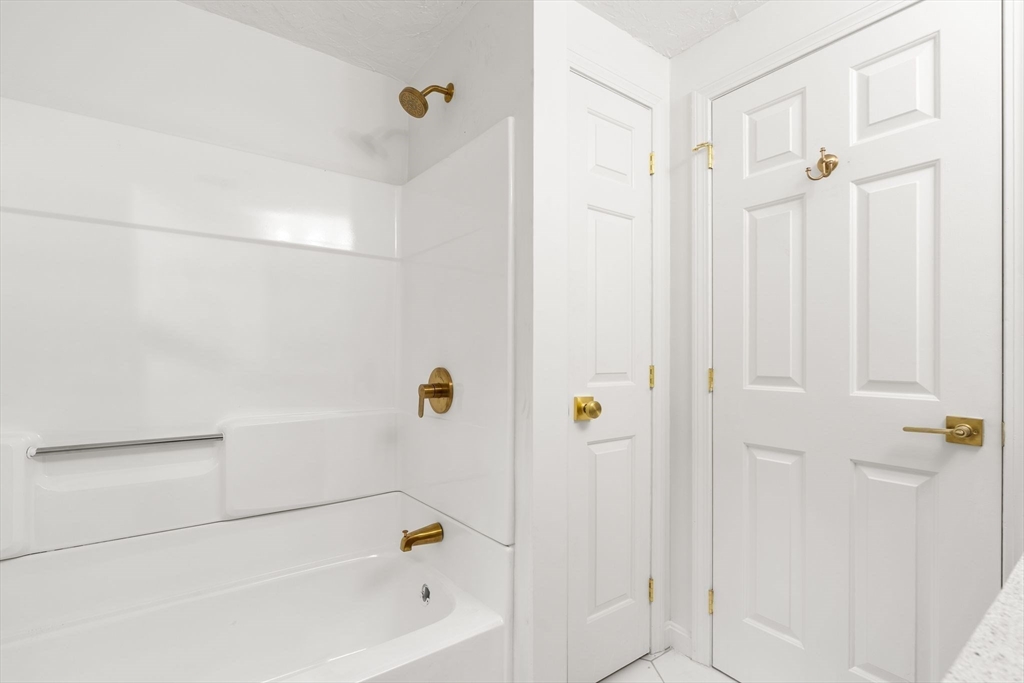 Mashpee, Massachusetts, 02649, United States, 3 Bedrooms Bedrooms, ,2 BathroomsBathrooms,Residential,For Sale,1963928