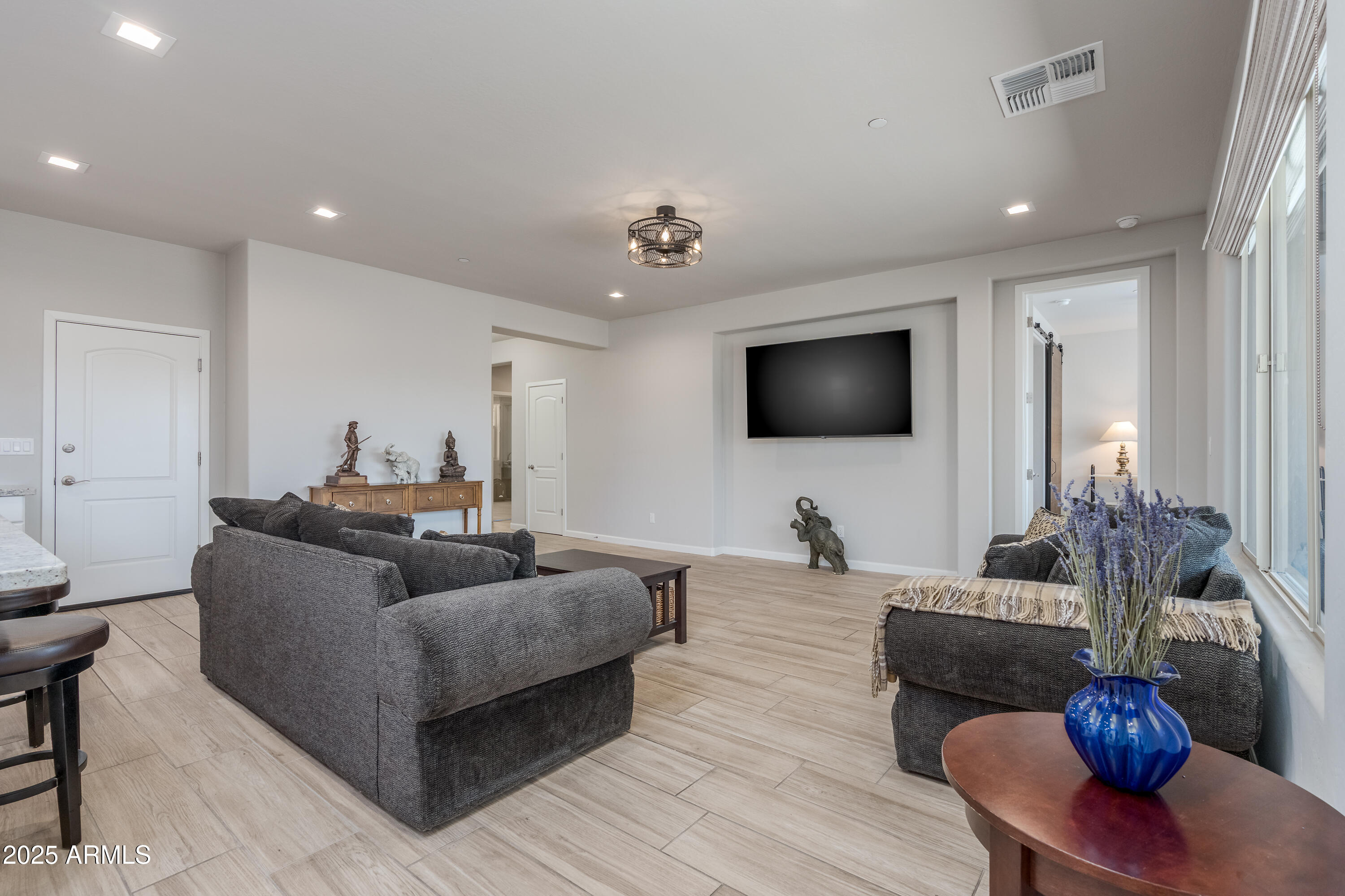 Clarkdale, Arizona, 86324, United States, 2 Bedrooms Bedrooms, ,Residential,For Sale,1948885