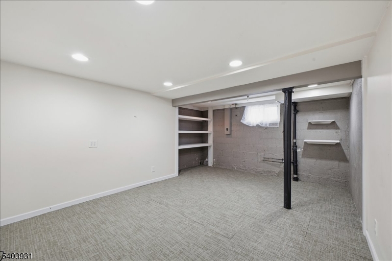 Stirling, New Jersey, 07980, United States, 3 Bedrooms Bedrooms, ,2 BathroomsBathrooms,Residential,For Sale,2008105