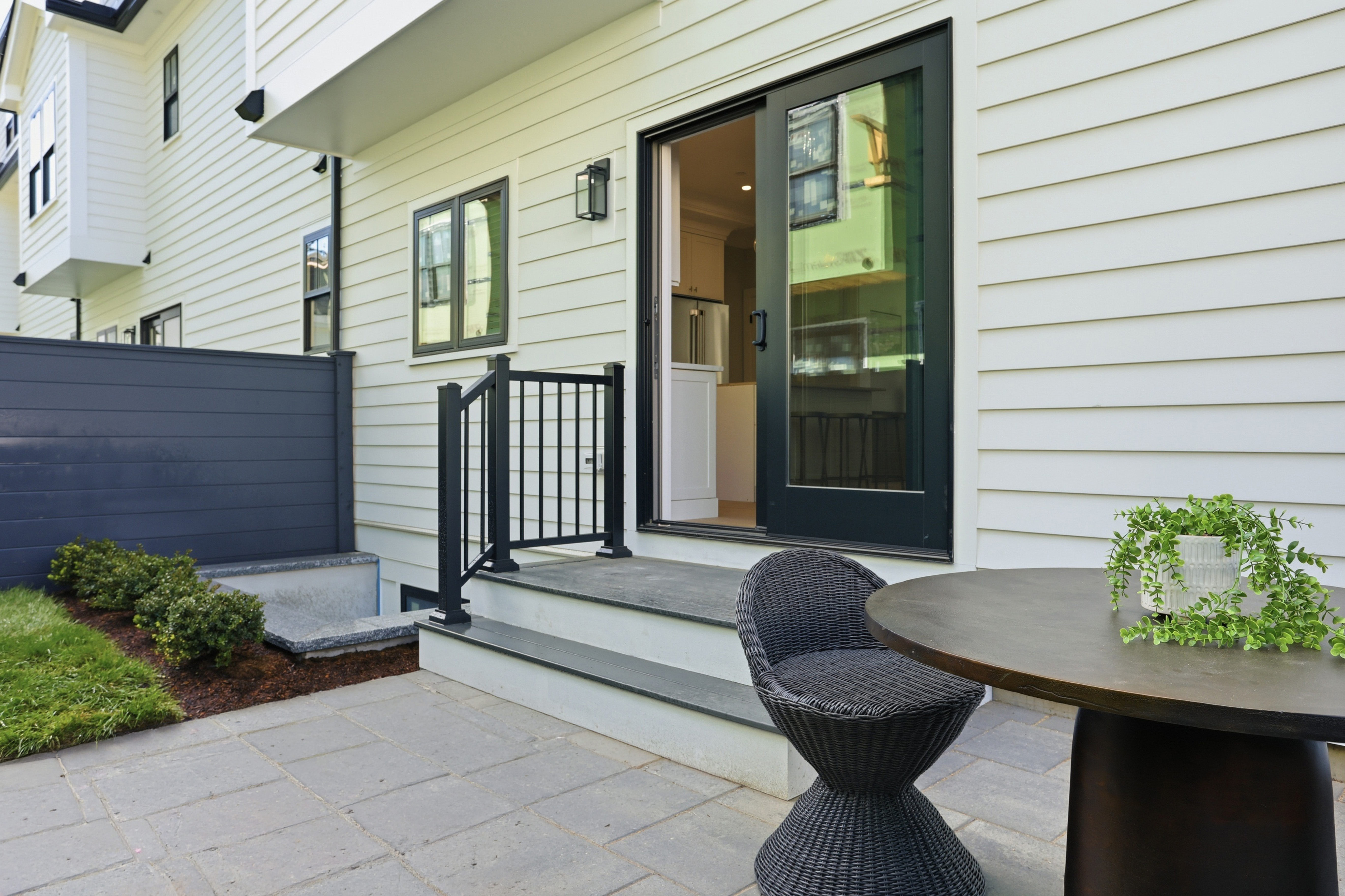  36 Loomis Street, Bedford, MA 01730 - 物件實景