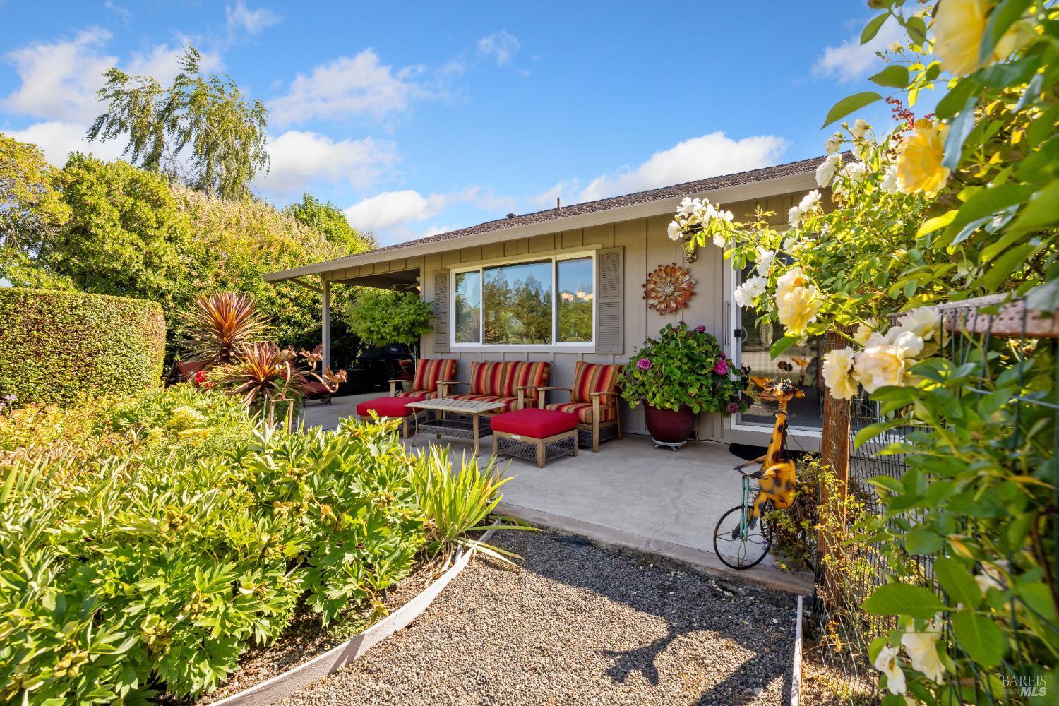 Santa Rosa, California, 95409, United States, 3 Bedrooms Bedrooms, ,2 BathroomsBathrooms,Residential,For Sale,1982534