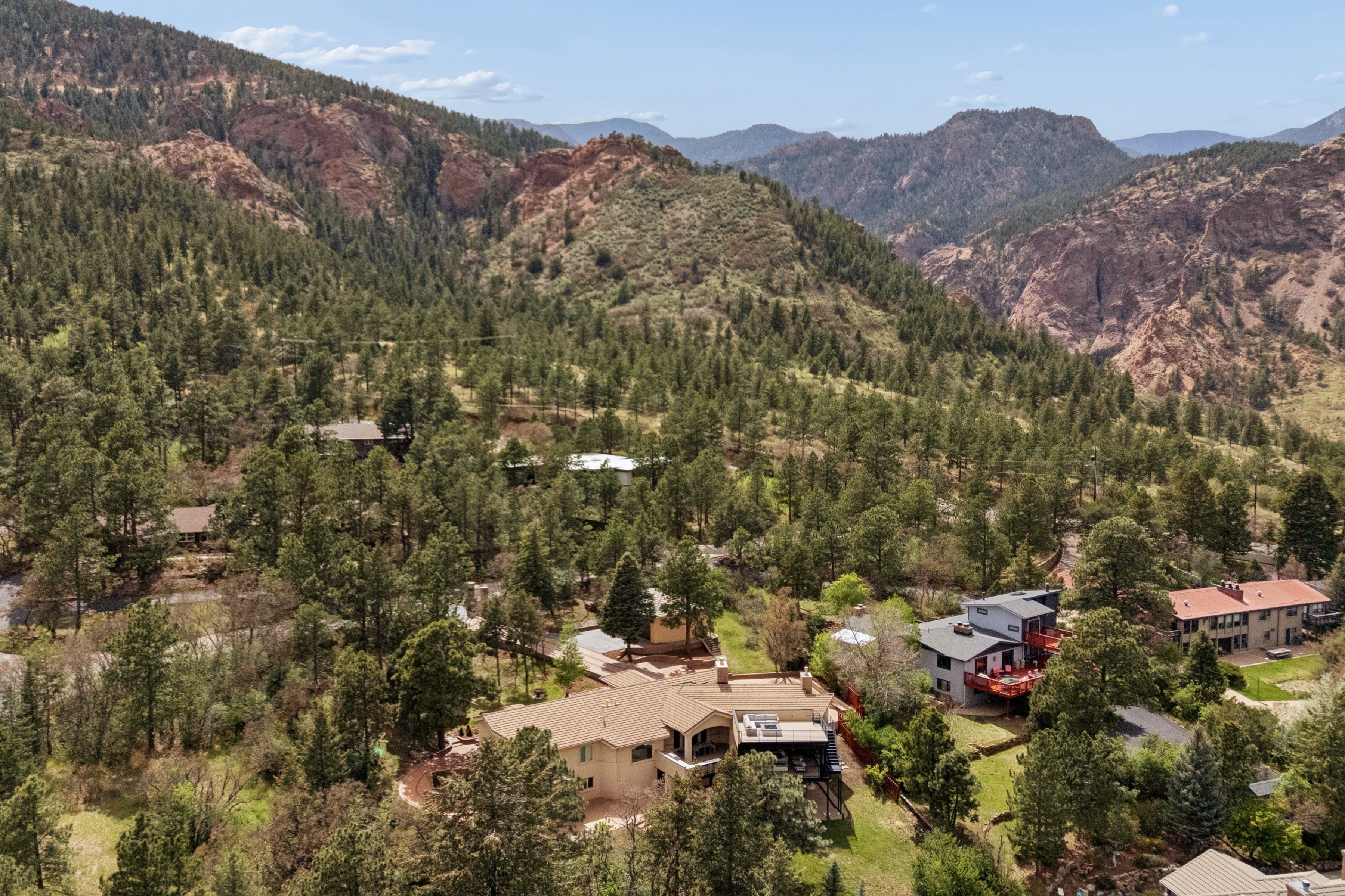  Broadmoor Heights Luxury with Iconic Views - 物件實景