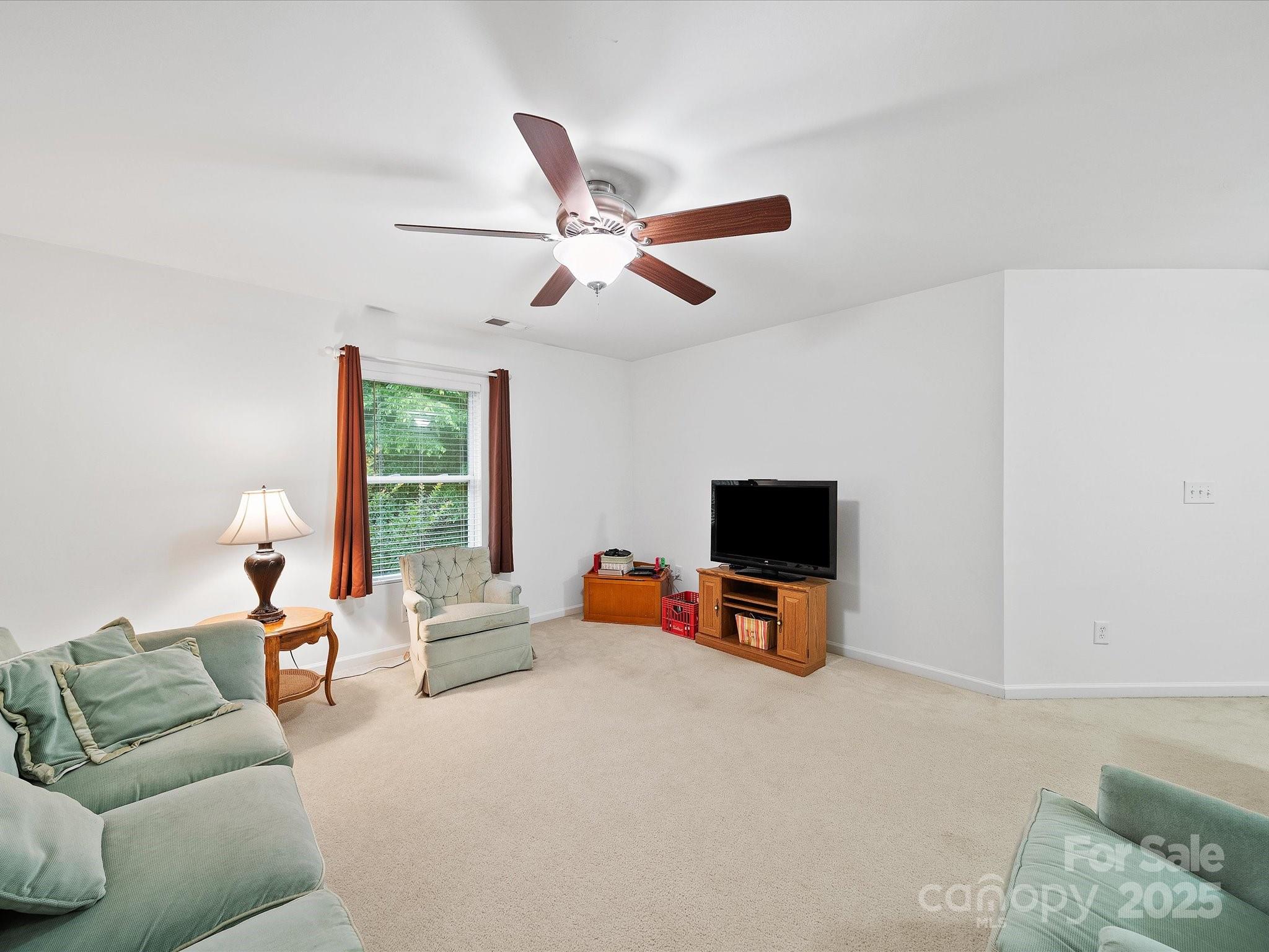 Matthews, North Carolina, 28105, United States, 4 Bedrooms Bedrooms, ,3 BathroomsBathrooms,Residential,For Sale,1865388