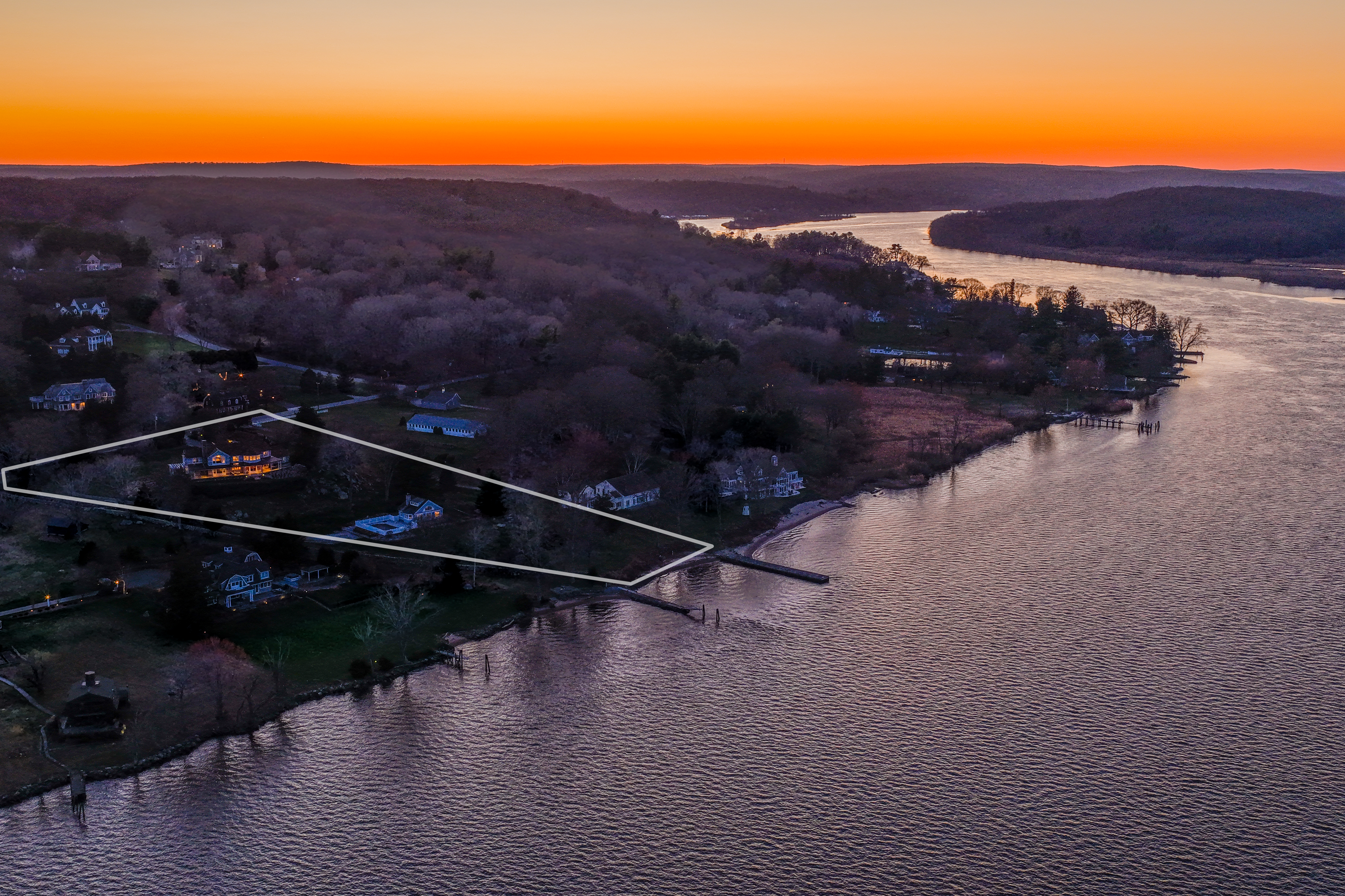 Exceptional Waterfront Estate on the Ct. River - 物件實景