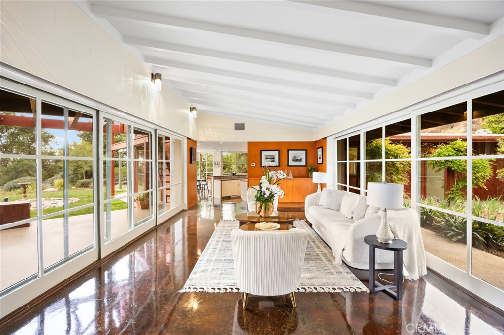 Sierra Madre, California, 91024, United States, 5 Bedrooms Bedrooms, ,2 BathroomsBathrooms,Residential,For Sale,1777104