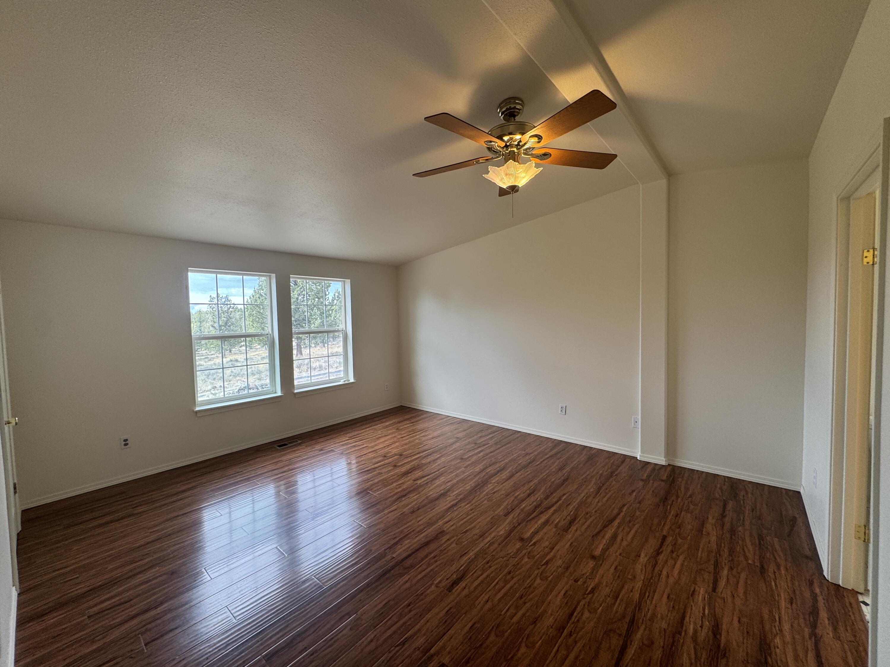 Prineville, Oregon, 97754, United States, 3 Bedrooms Bedrooms, ,2 BathroomsBathrooms,Residential,For Sale,1973827