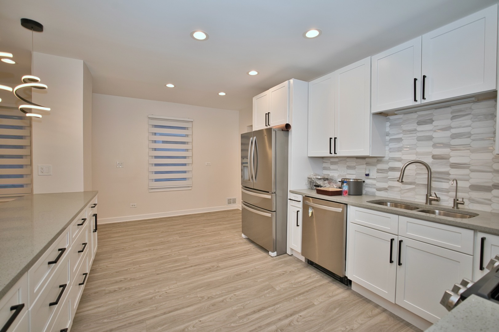 Chicago, Illinois, 60630, United States, 4 Bedrooms Bedrooms, ,2 BathroomsBathrooms,Residential,For Sale,2007552