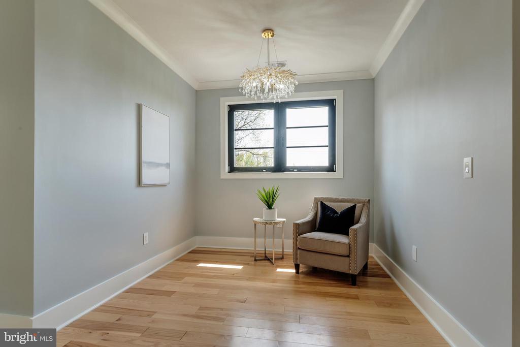 Herndon, Virginia, 20170, United States, 6 Bedrooms Bedrooms, ,6 BathroomsBathrooms,Residential,For Sale,1941281