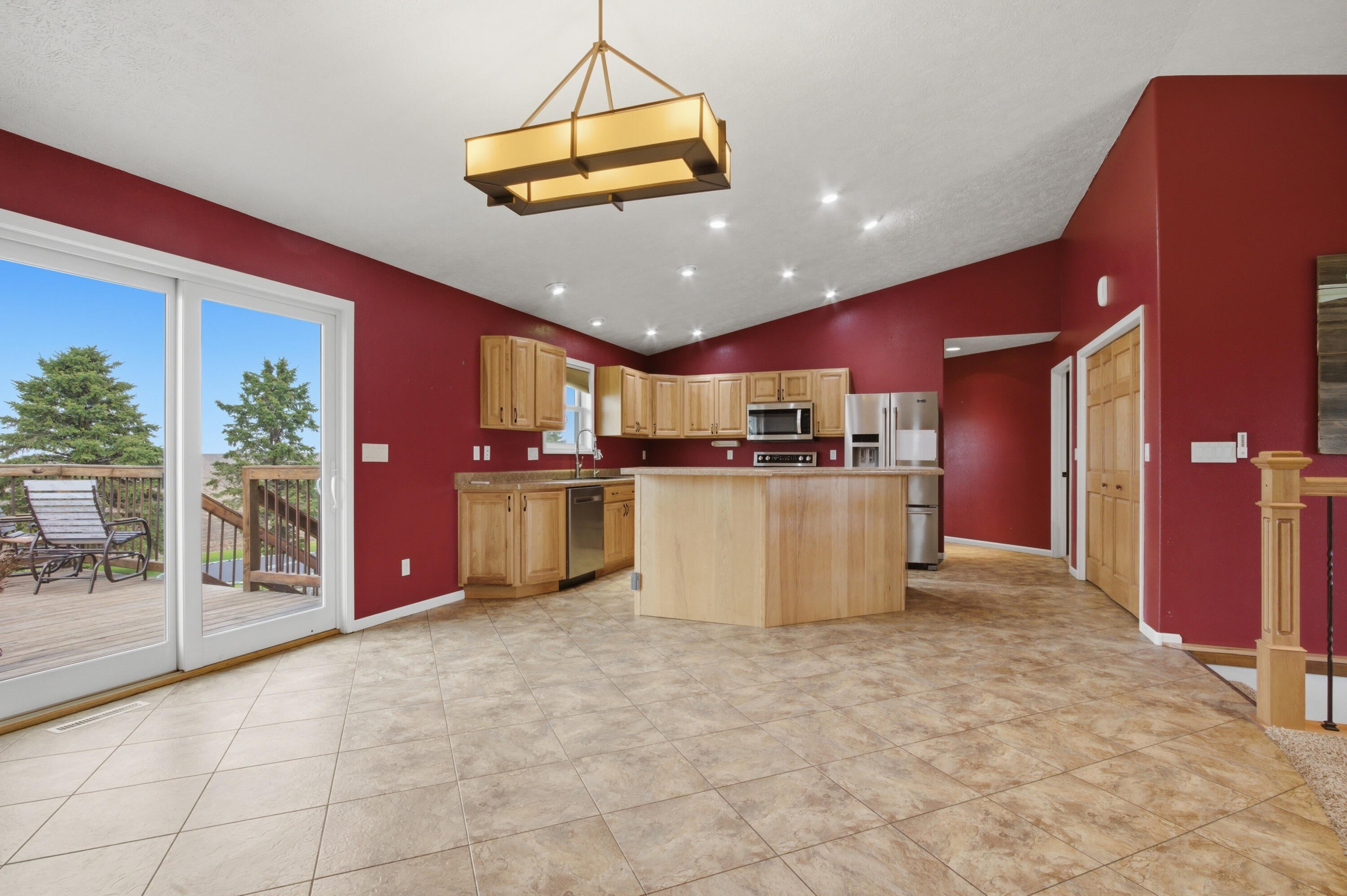 Selby, South Dakota, 57472, United States, 4 Bedrooms Bedrooms, ,Residential,For Sale,2049409