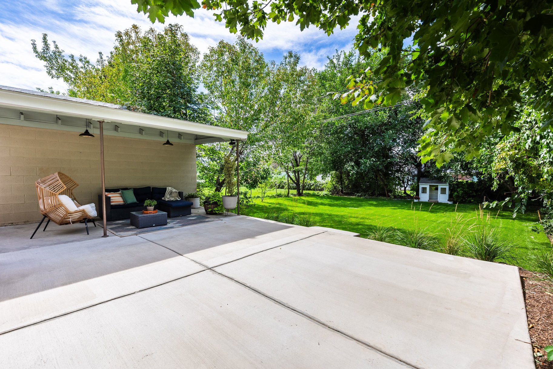  Timeless Charm in the Heart of East Millcreek - 物件實景