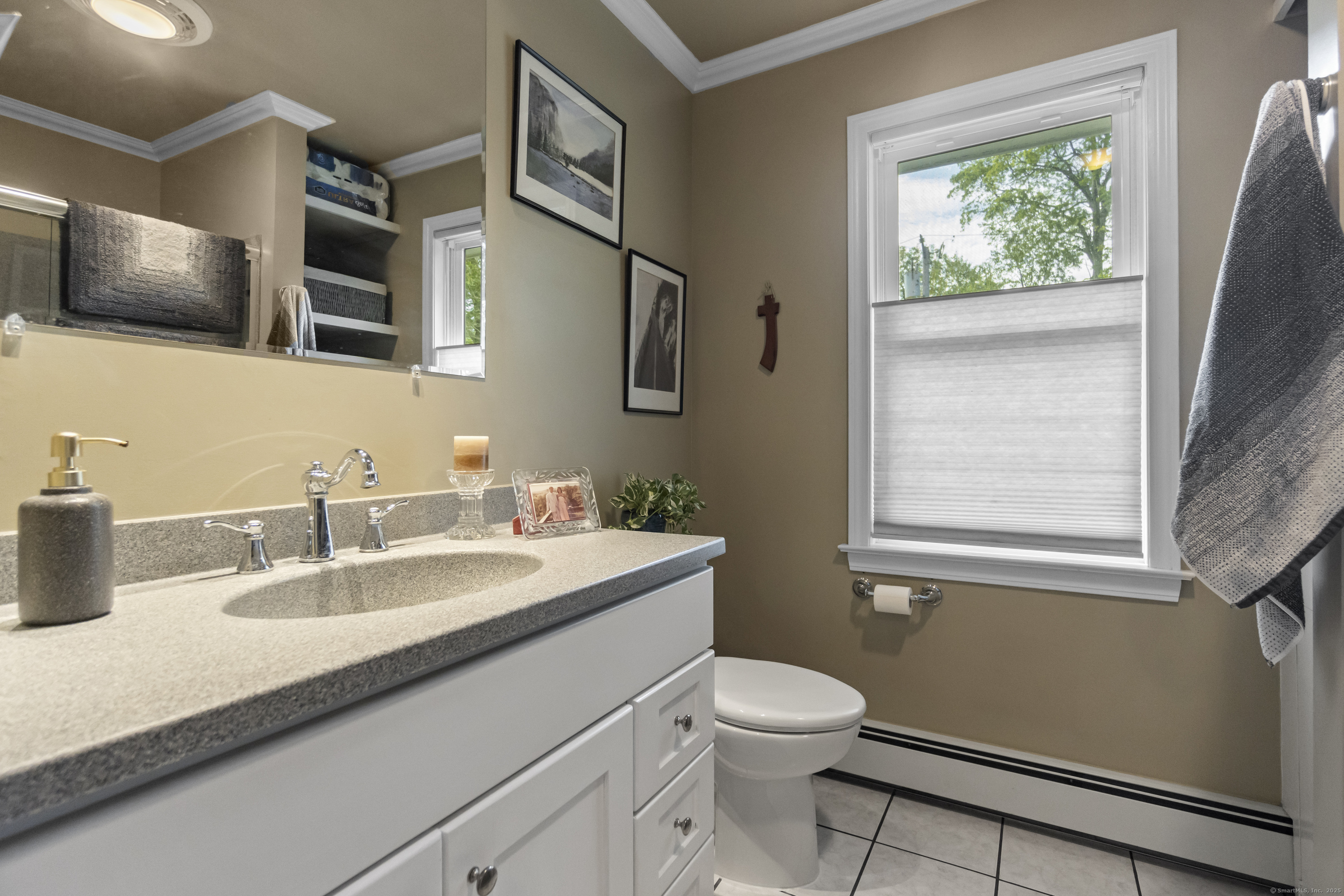Bethlehem, Connecticut, 06751, United States, 3 Bedrooms Bedrooms, ,3 BathroomsBathrooms,Residential,For Sale,1891294