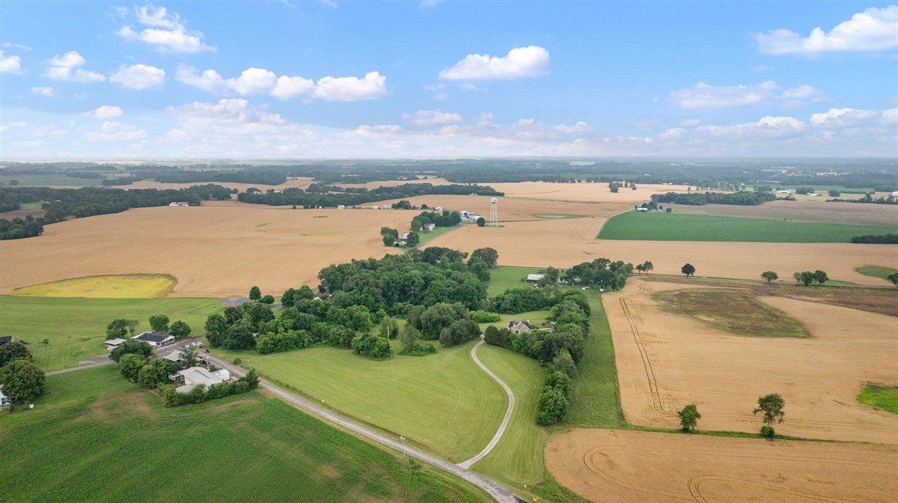 Franklin, Kentucky, 42134, United States, 6 Bedrooms Bedrooms, ,3 BathroomsBathrooms,Residential,For Sale,2002966