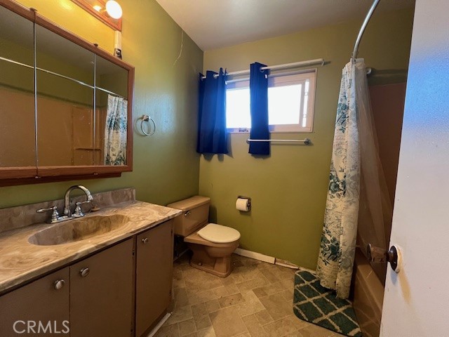 COMPTON, California, 90220, United States, 5 Bedrooms Bedrooms, ,3 BathroomsBathrooms,Residential,For Sale,1836388