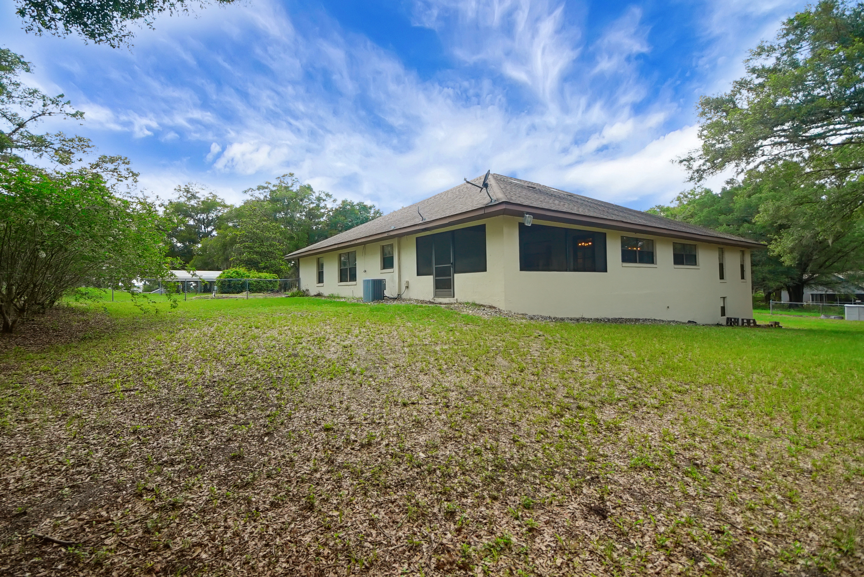 Lady Lake, Florida, 32159, United States, 4 Bedrooms Bedrooms, ,2 BathroomsBathrooms,Residential,For Sale,1873535