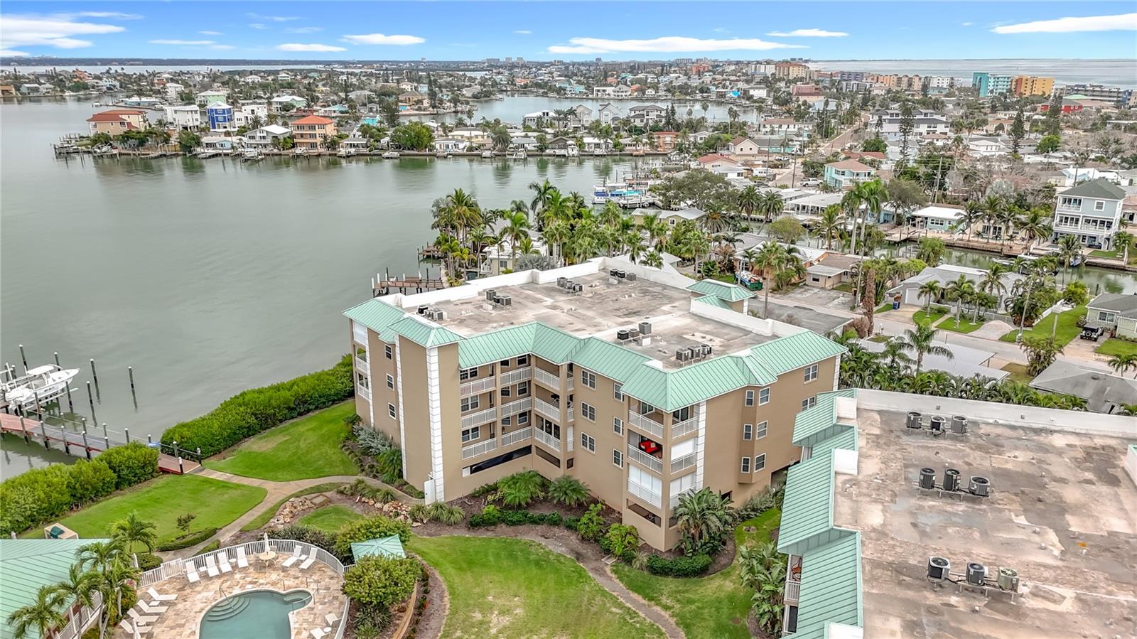 Madeira Beach, Florida, 33708, United States, 2 Bedrooms Bedrooms, ,2 BathroomsBathrooms,Residential,For Sale,1985682