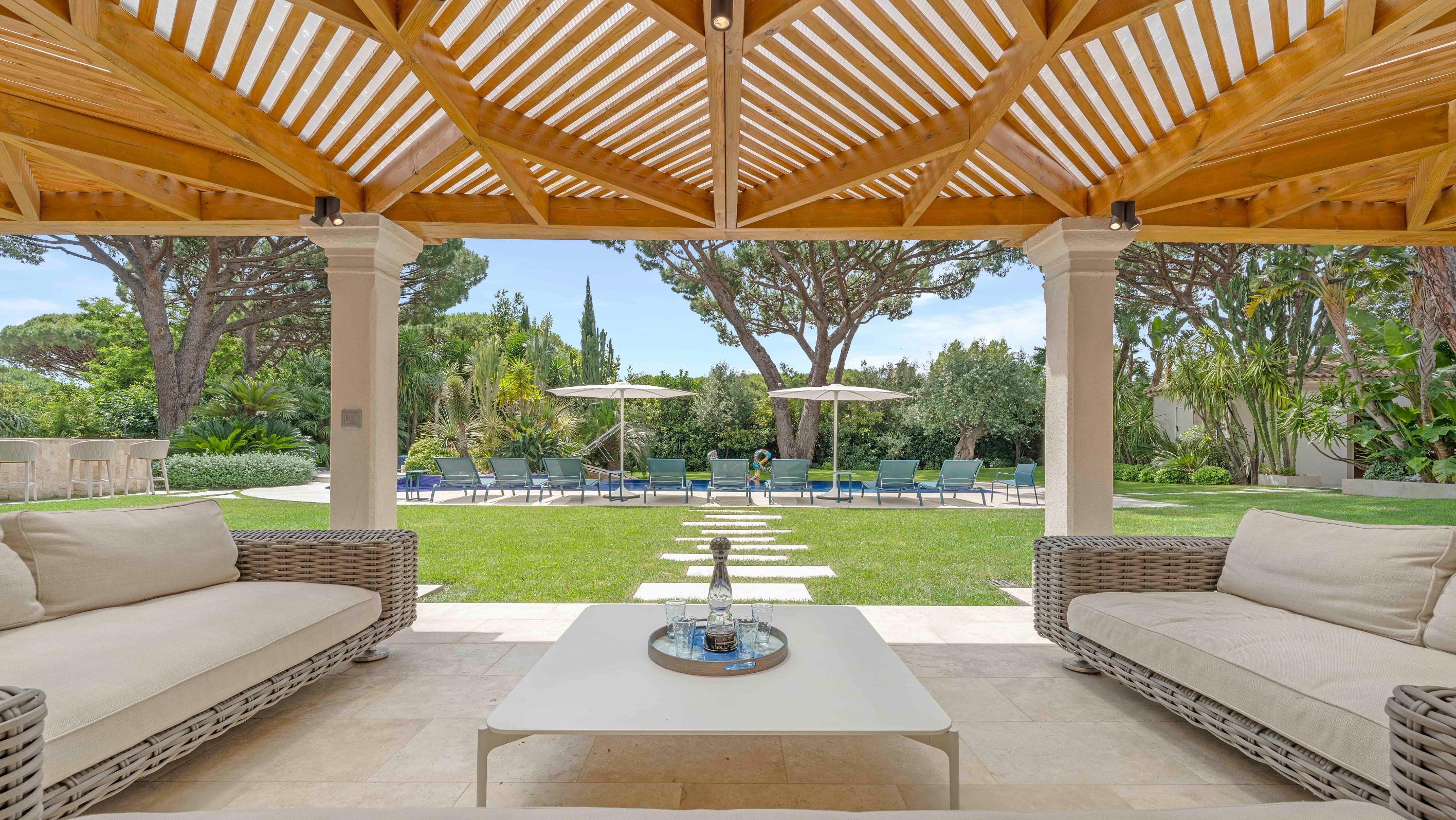  Elegant Provençal estate in Les Parcs de Saint-Tropez with landscaped gardens a… - 物件實景